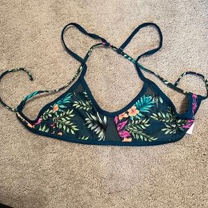 floral bikini top, size S, tie back, great condition!